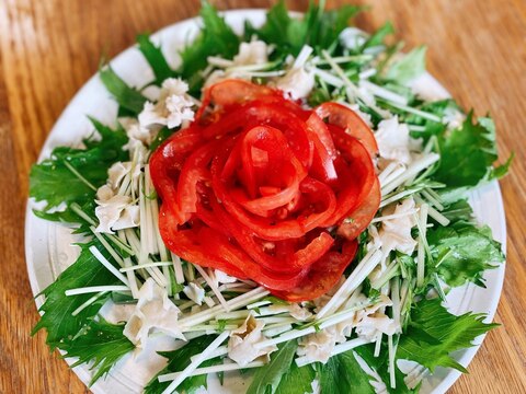 水菜とトマトのフラワーサラダ